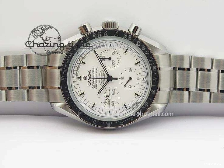 0429 Efficient Speedmaster JHF SS Snoopy Award 45th Anniversary White dial On SS Bracelet 8239